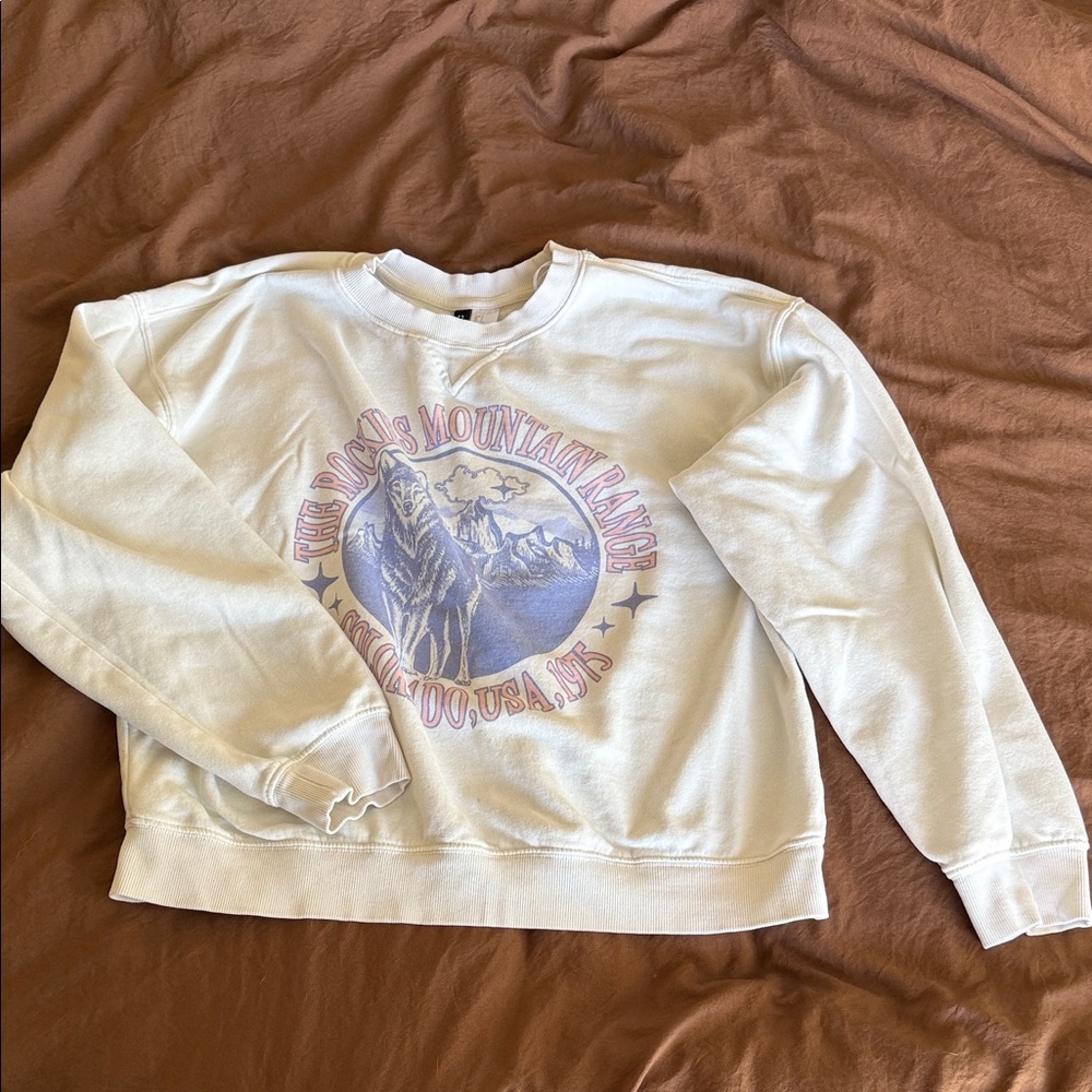 White Graphic woman Sweater